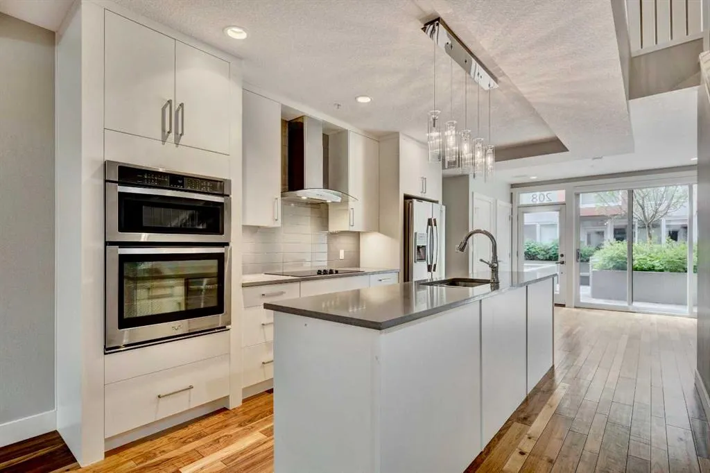 2717 17 Street SW, #204
