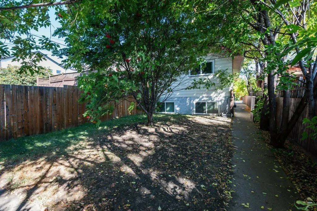 2831 29 Street SW