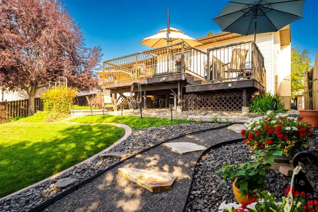 23 Whitlock Close NE