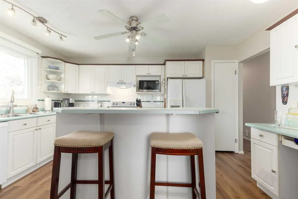 23 Whitlock Close NE