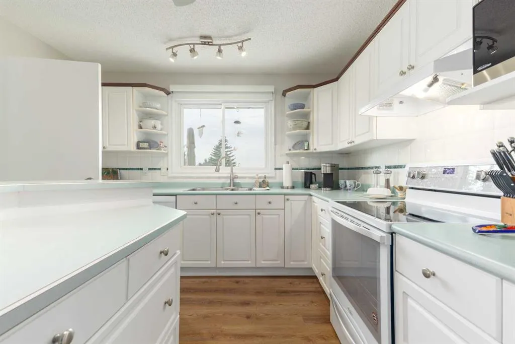 23 Whitlock Close NE