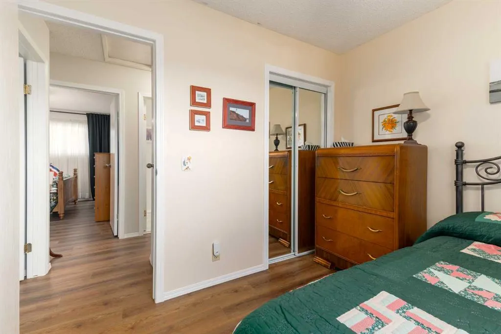 23 Whitlock Close NE