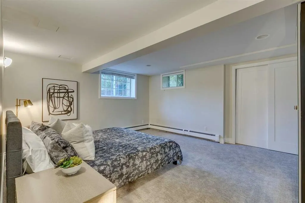 2409 Carleton Street SW