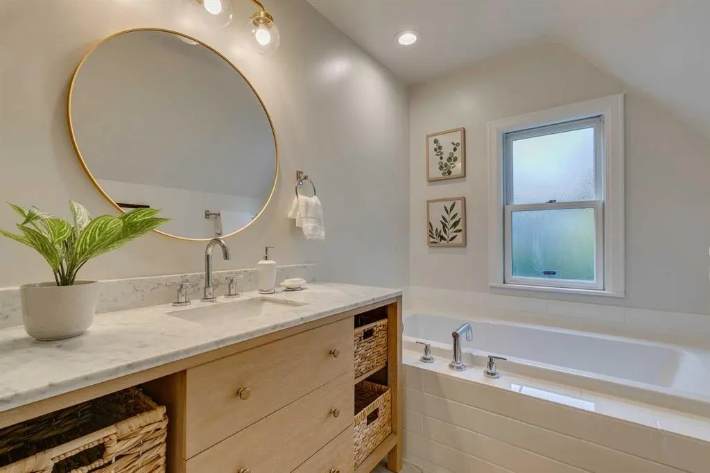2409 Carleton Street SW