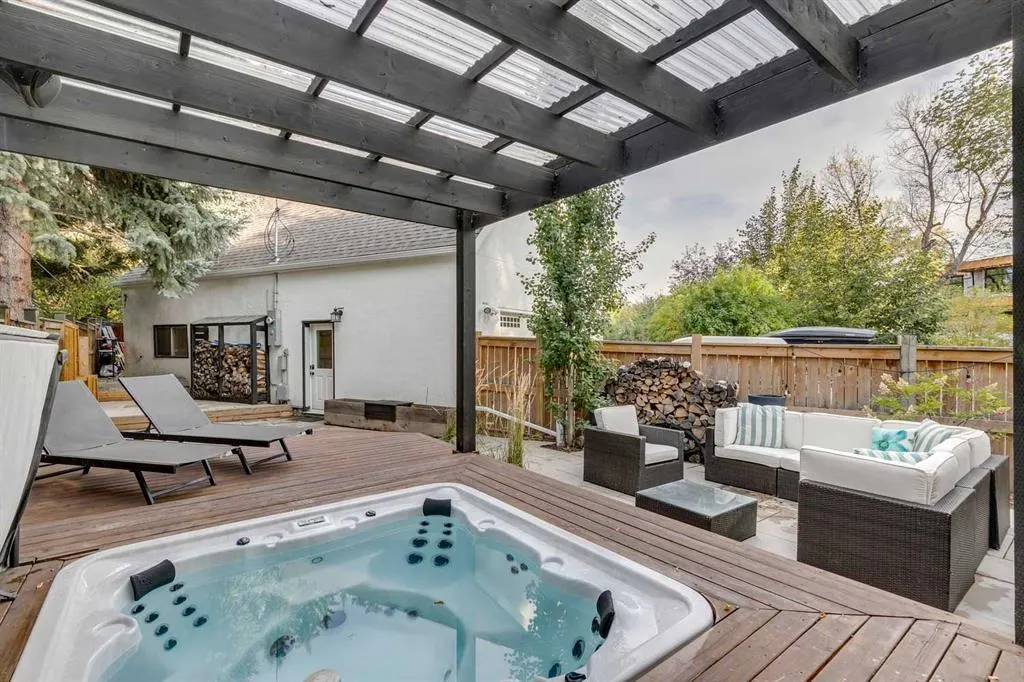2409 Carleton Street SW