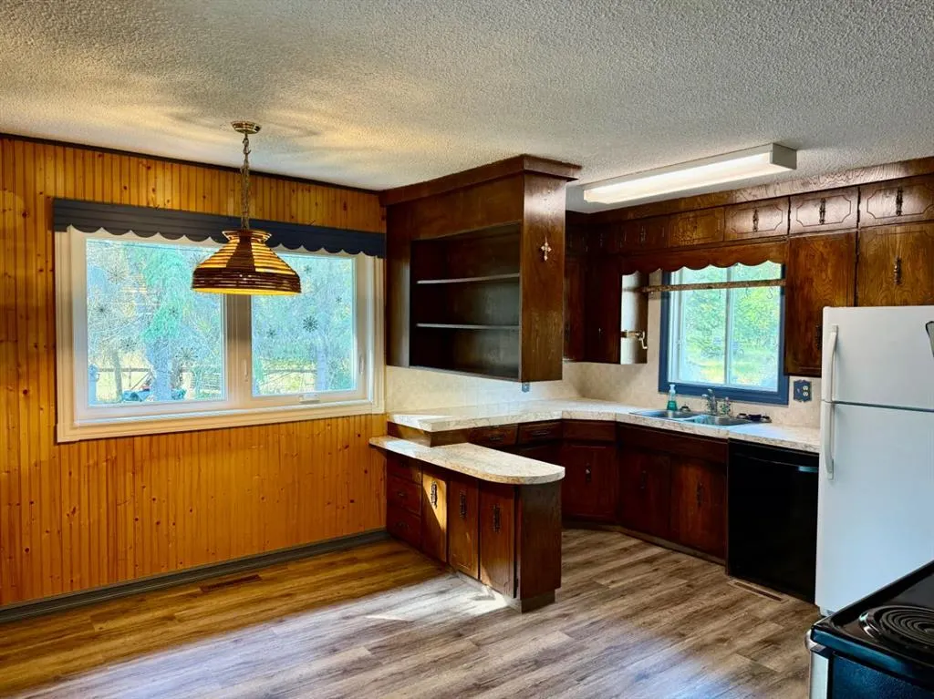 68214 163 Range Road