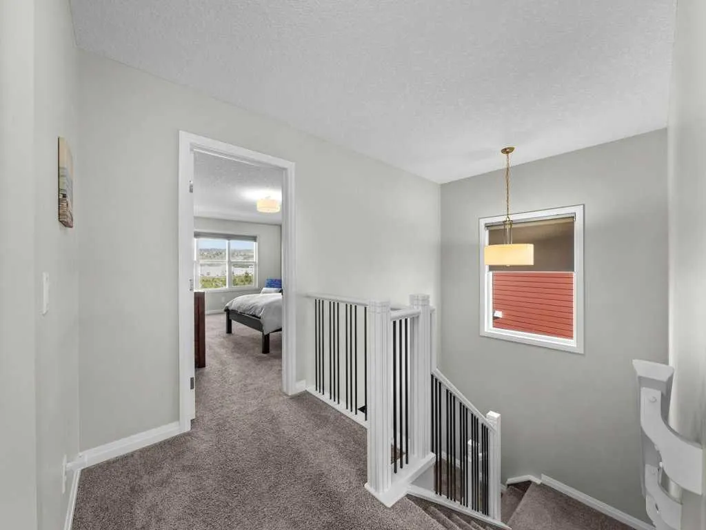 34 Riviera View