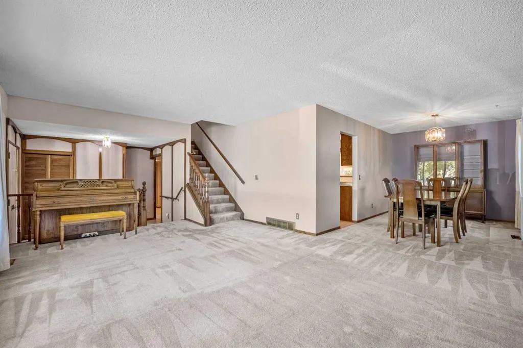344 Parkland Way SE
