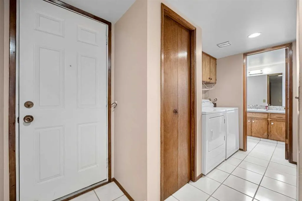 344 Parkland Way SE