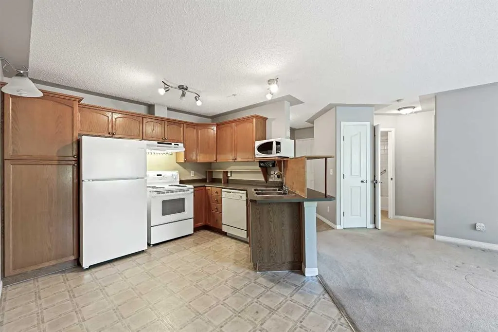 369 Rocky Vista Park NW, #212