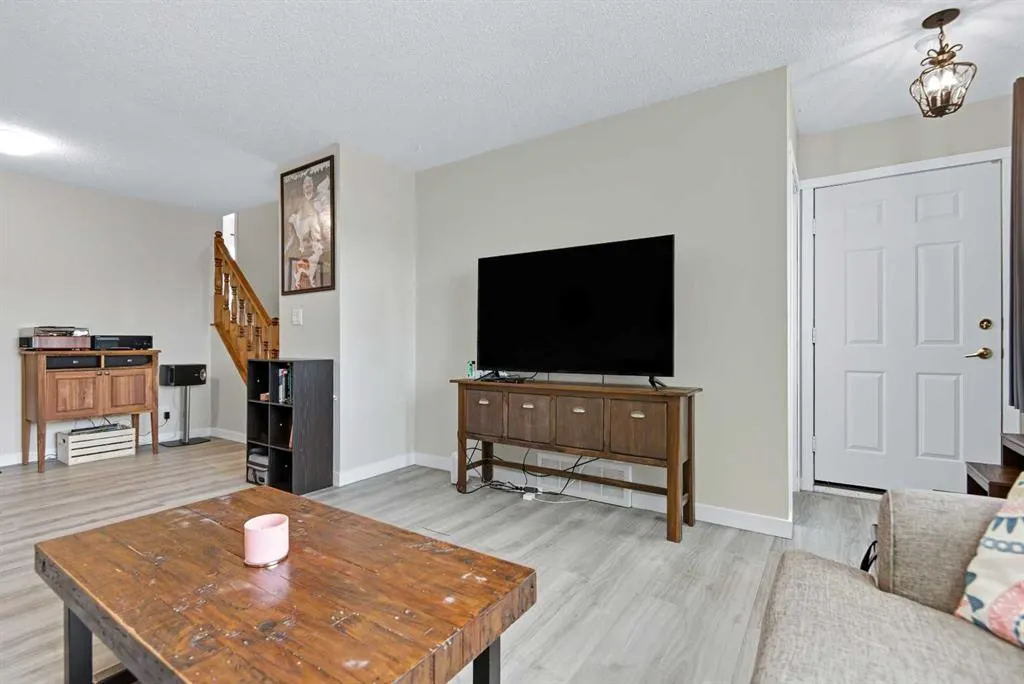 65 chappel Drive