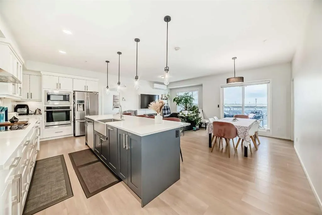 100 Harvest Hills Place NE, #404