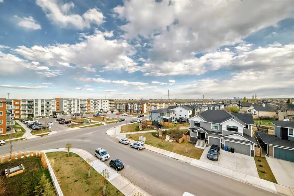 100 Harvest Hills Place NE, #404