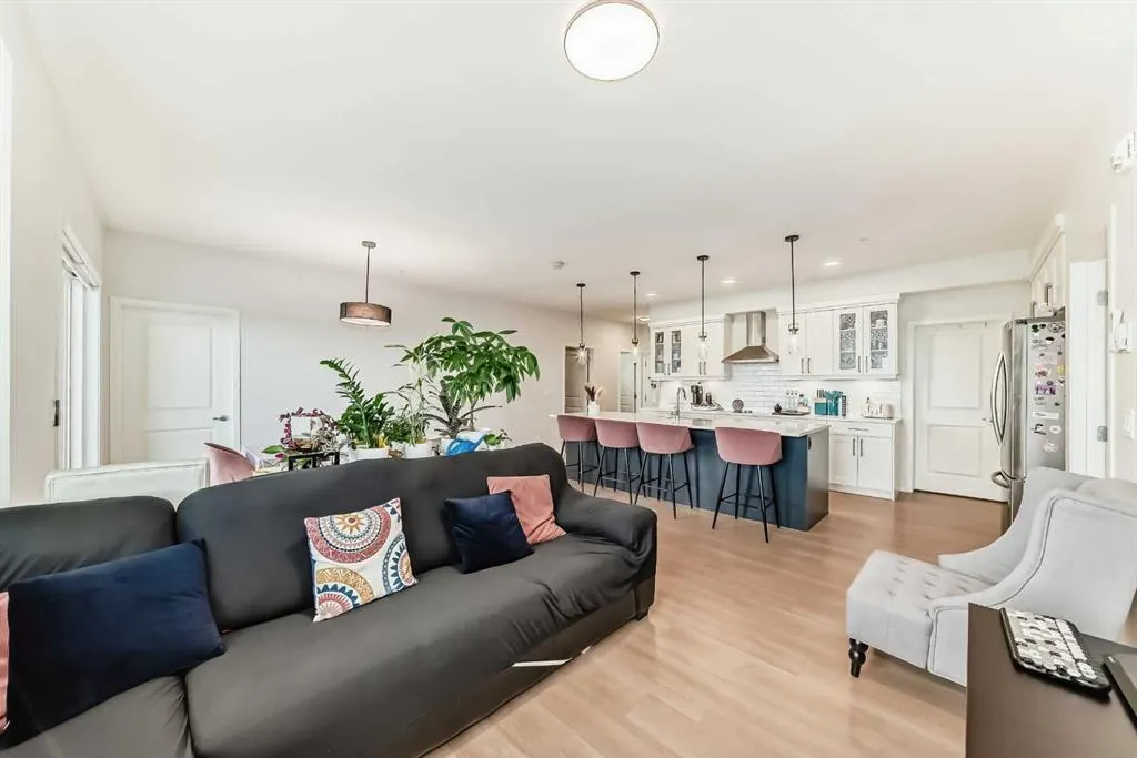 100 Harvest Hills Place NE, #404