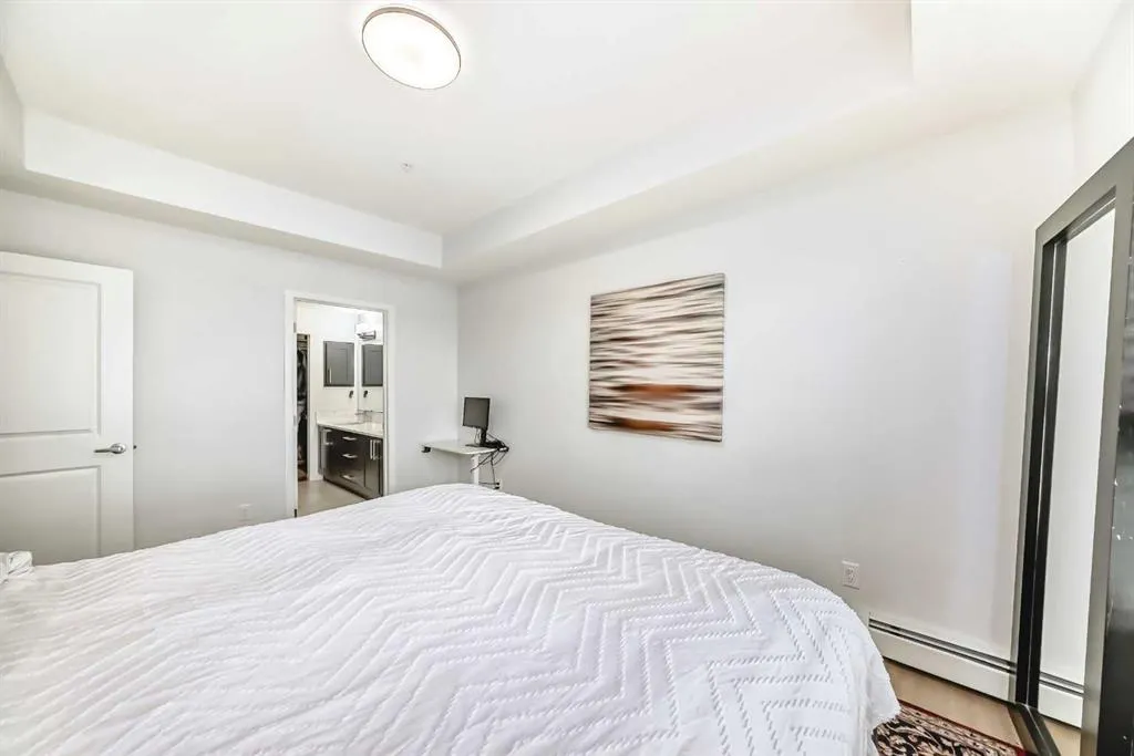 100 Harvest Hills Place NE, #404