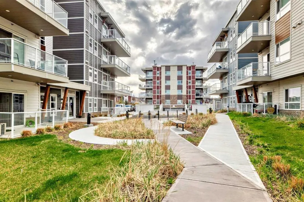 100 Harvest Hills Place NE, #404