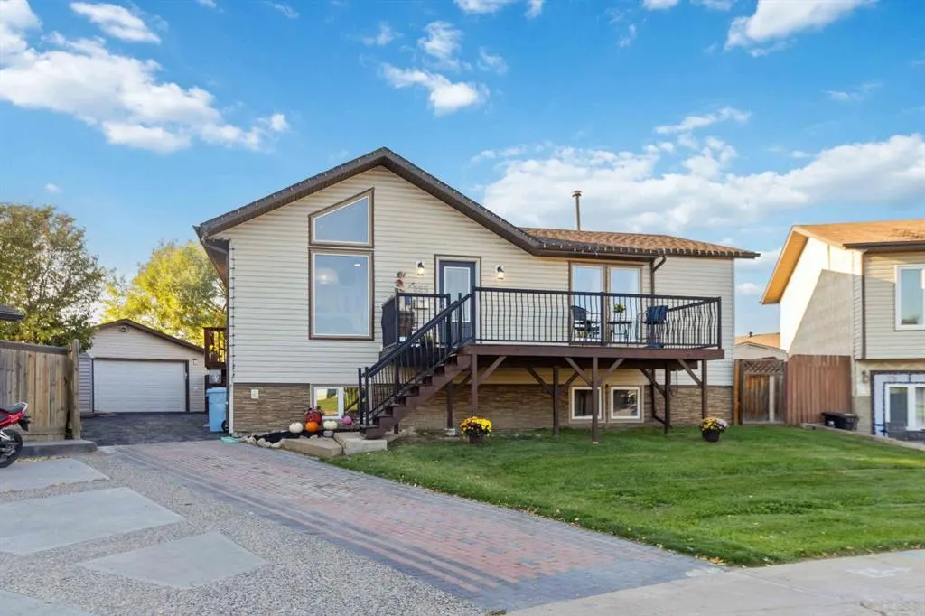 225 Farrell Crescent