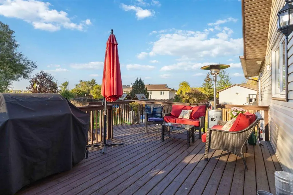225 Farrell Crescent