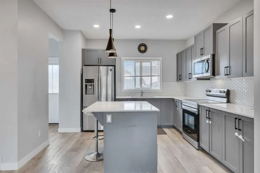 224 Hillcrest Road SW