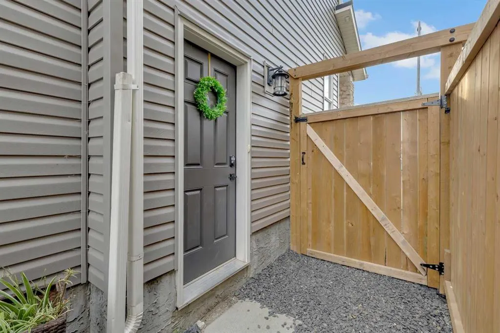 224 Hillcrest Road SW