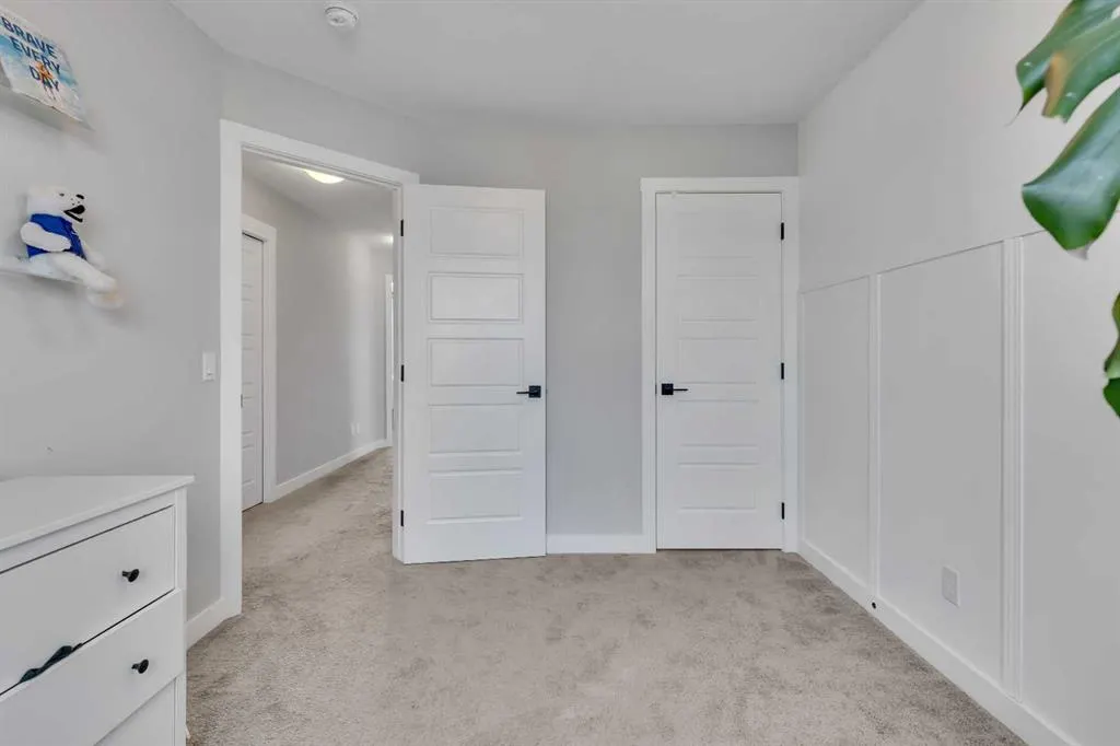 224 Hillcrest Road SW