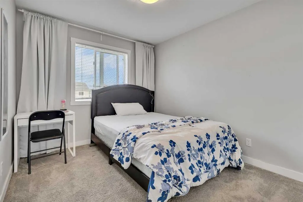 224 Hillcrest Road SW