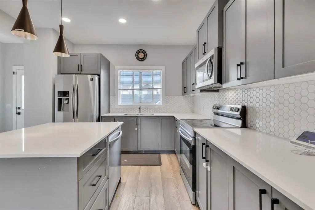 224 Hillcrest Road SW