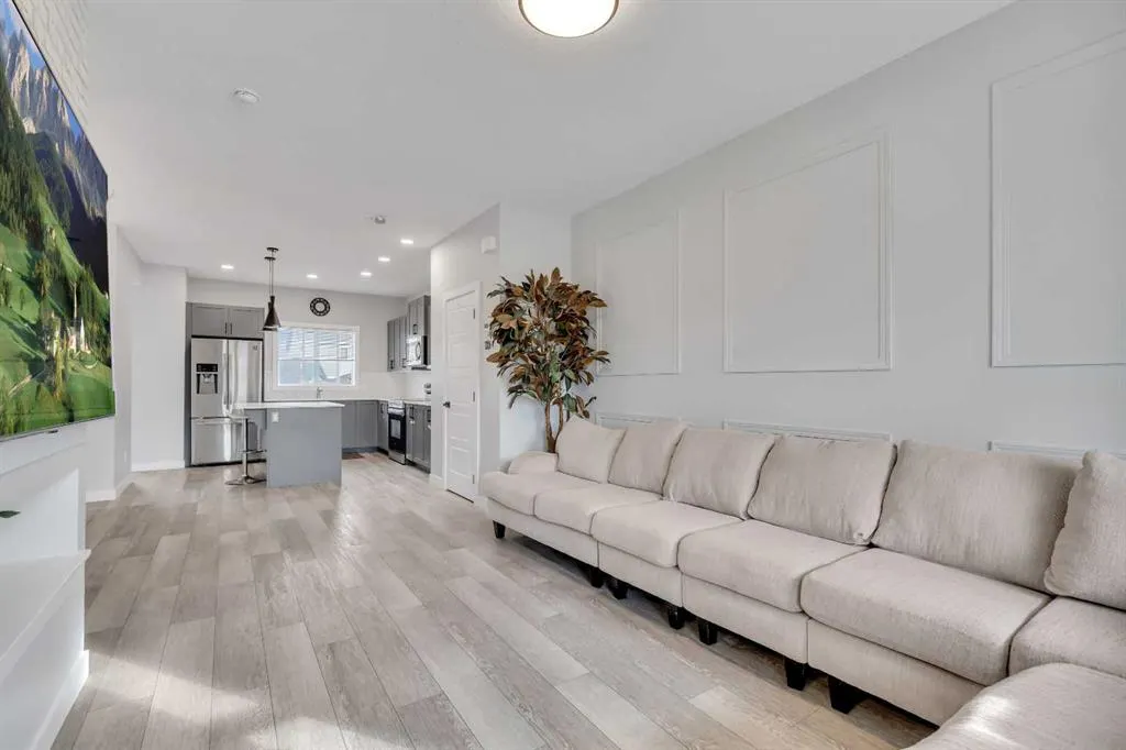 224 Hillcrest Road SW