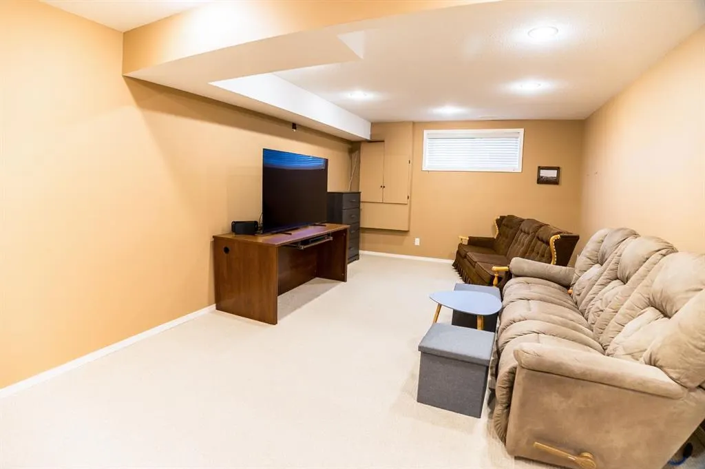 5 Victor Close