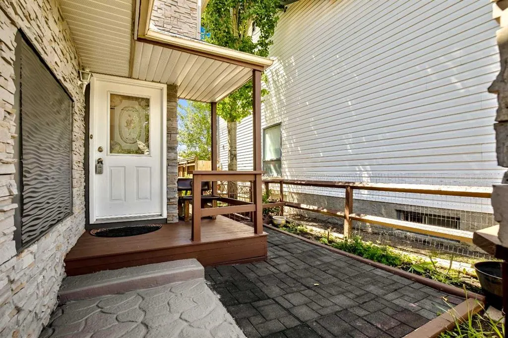 29 Woodglen Crescent SW