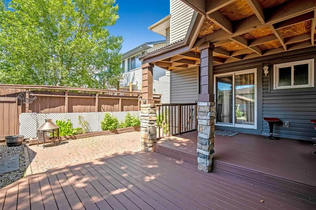 29 Woodglen Crescent SW