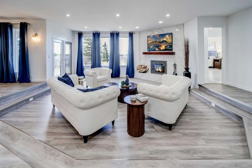 10 Sunset Crescent