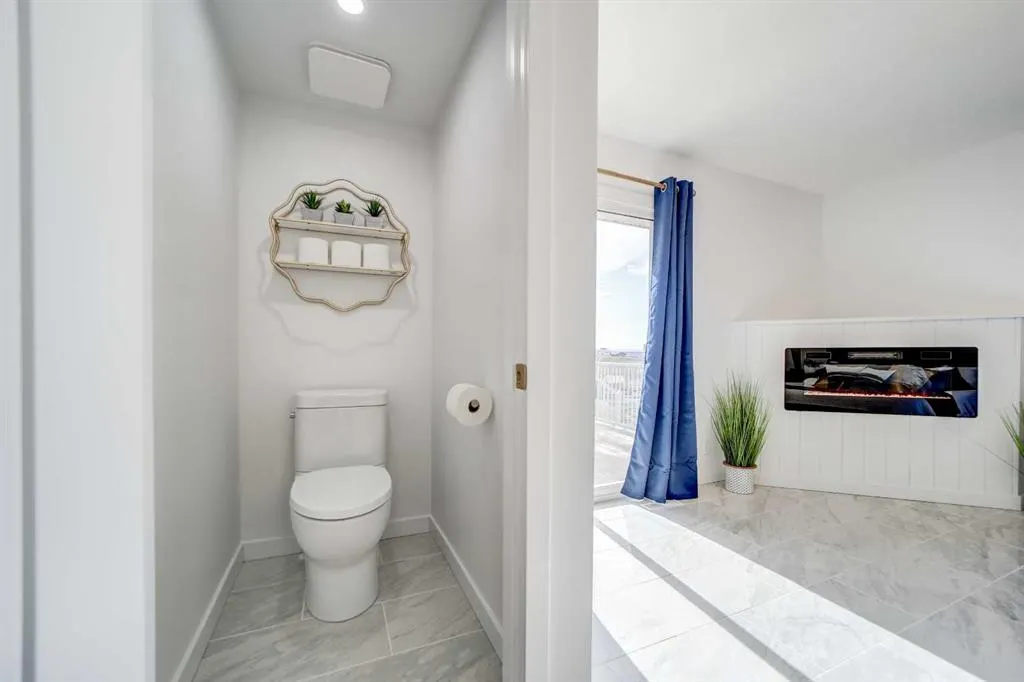 10 Sunset Crescent