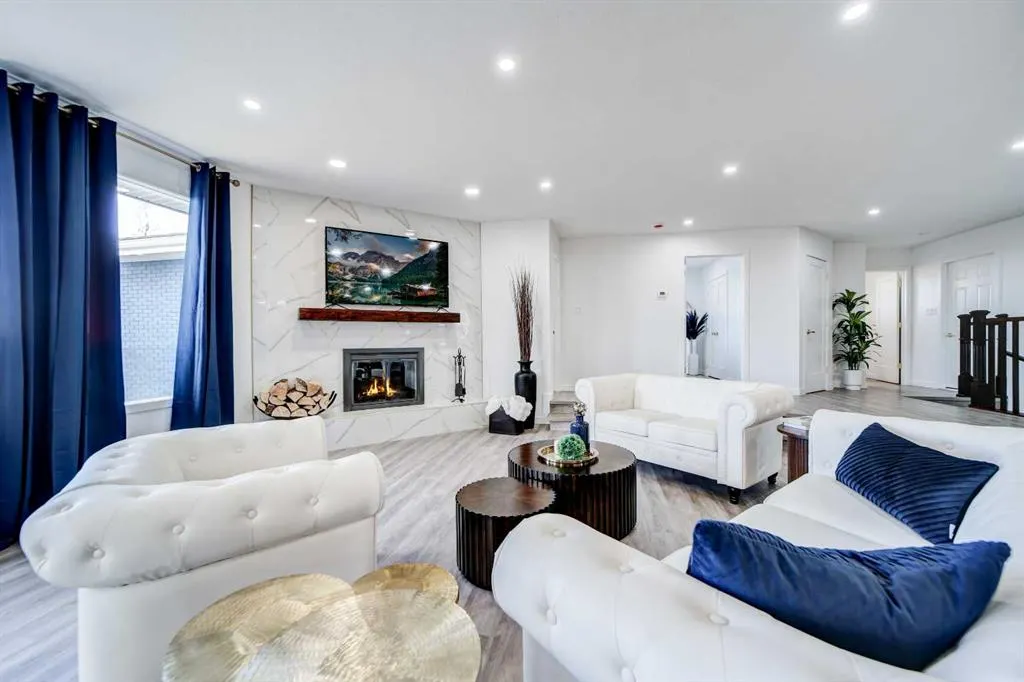 10 Sunset Crescent