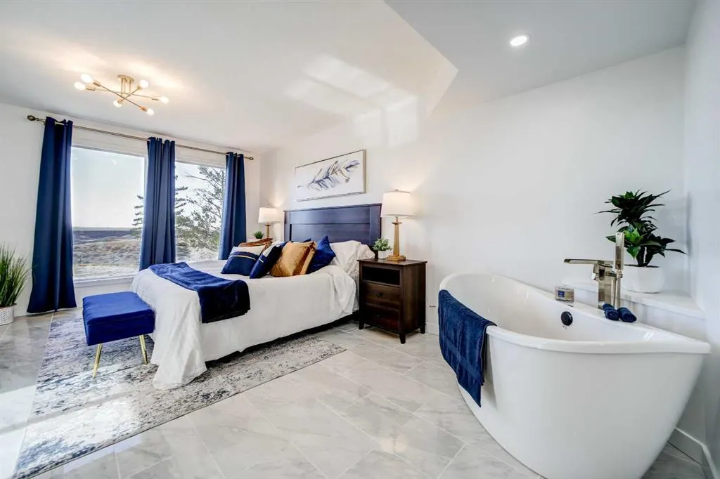 10 Sunset Crescent