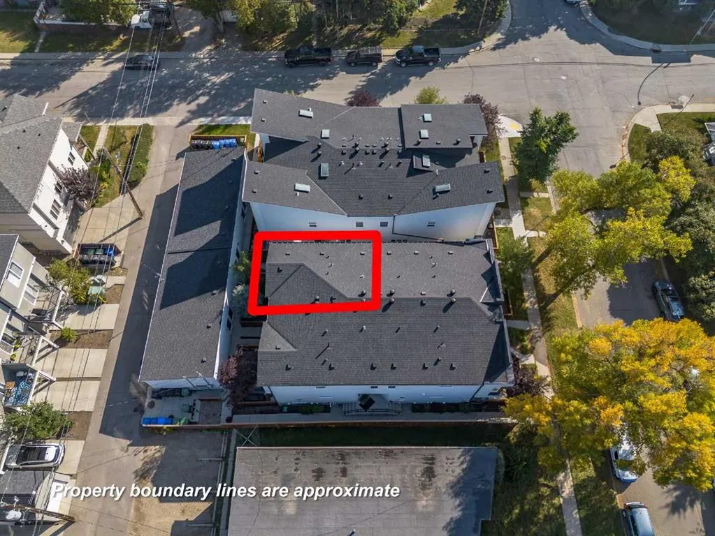 136 22 Avenue NE, #2
