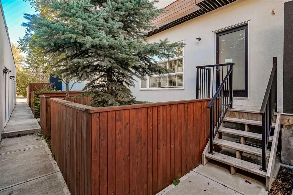 136 22 Avenue NE, #2