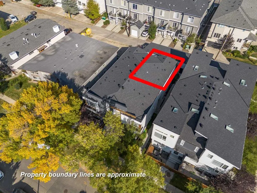 136 22 Avenue NE, #2