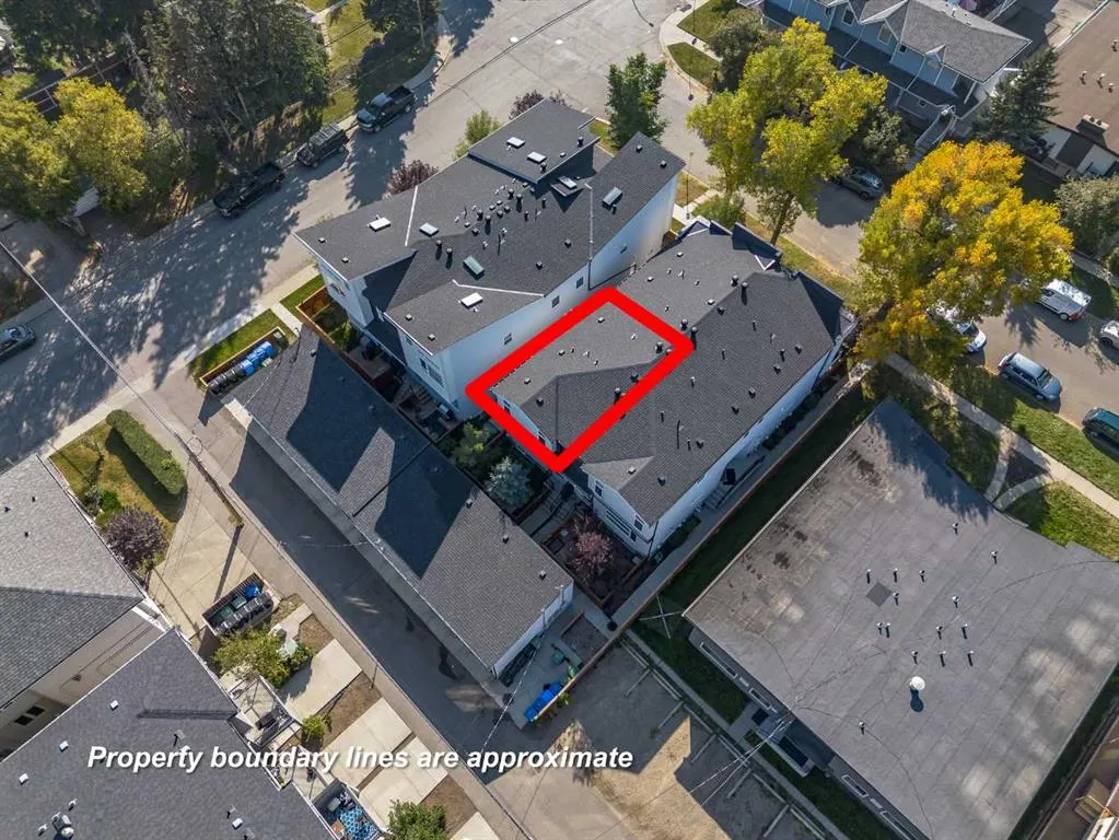 136 22 Avenue NE, #2