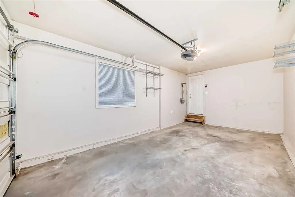 215 Harvest Gold Place NE