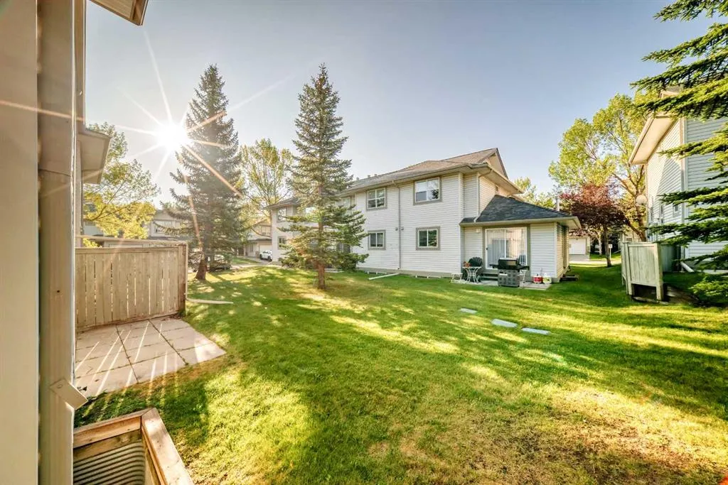 215 Harvest Gold Place NE