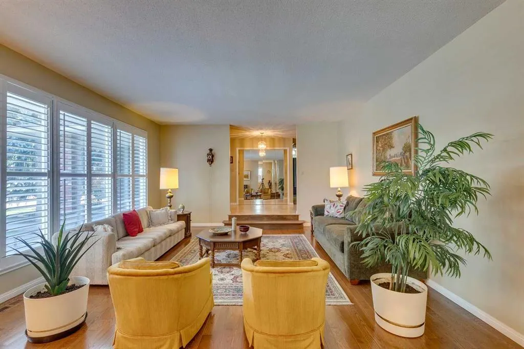 32 Vartown Place NW