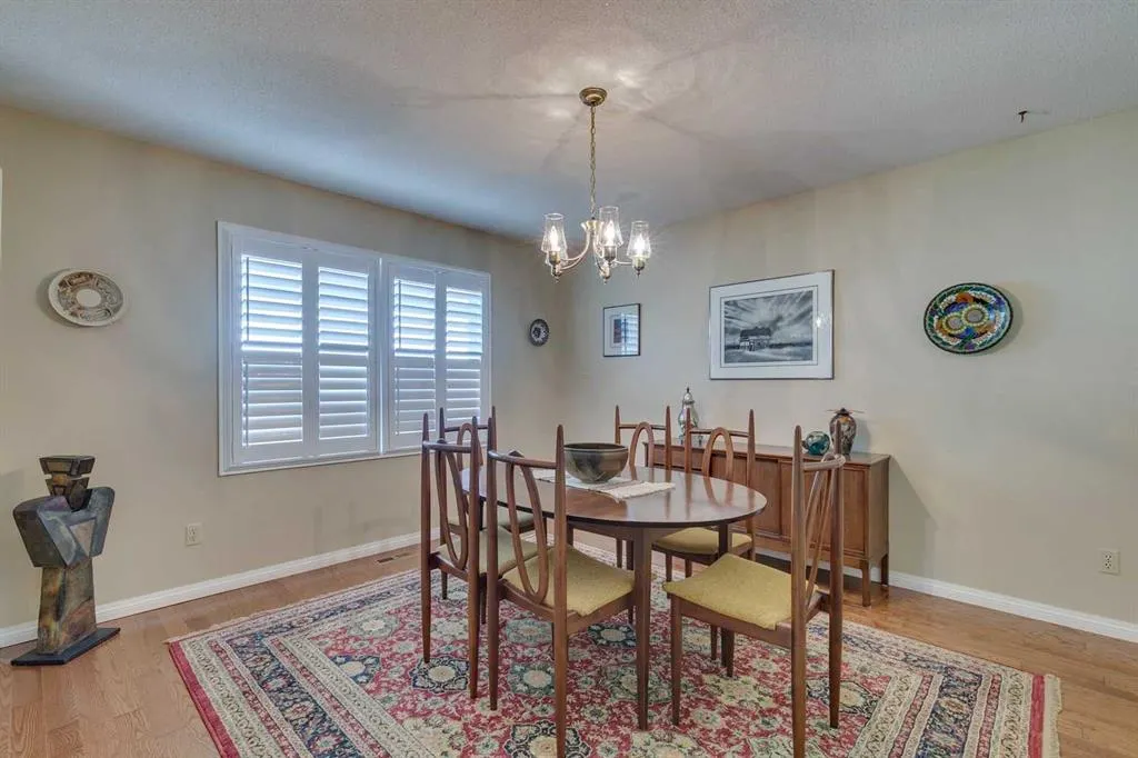 32 Vartown Place NW
