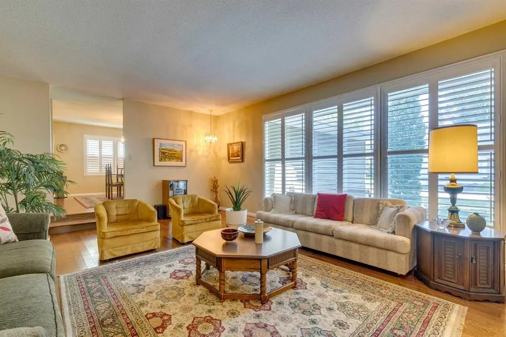32 Vartown Place NW