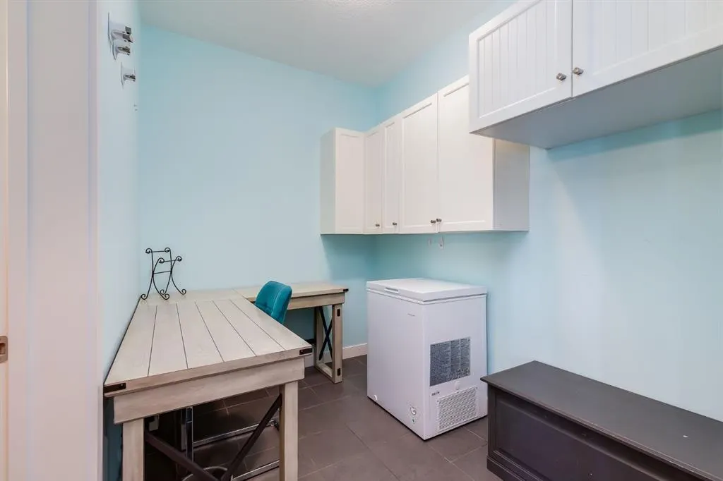 604 East Lake Boulevard NE, #2225