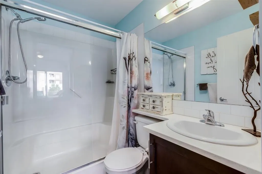 604 East Lake Boulevard NE, #2225