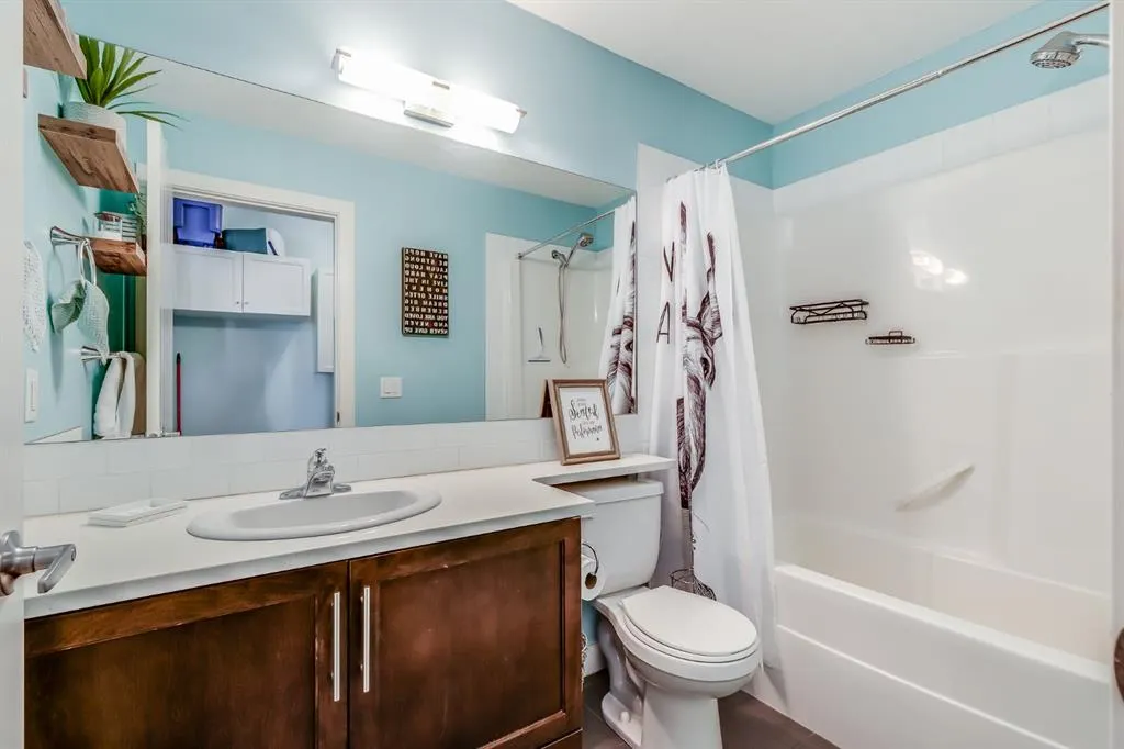 604 East Lake Boulevard NE, #2225
