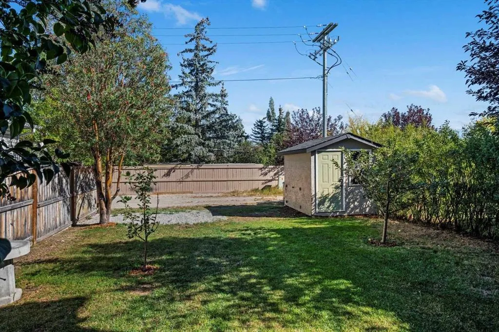 9718 Harvest Hills Link NE