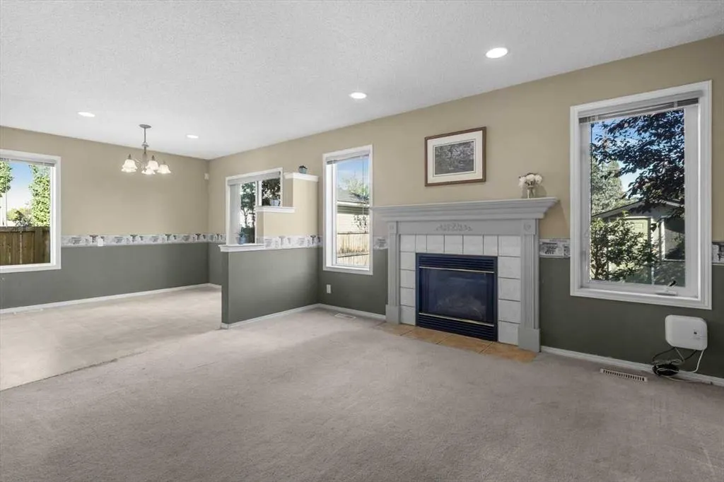9718 Harvest Hills Link NE