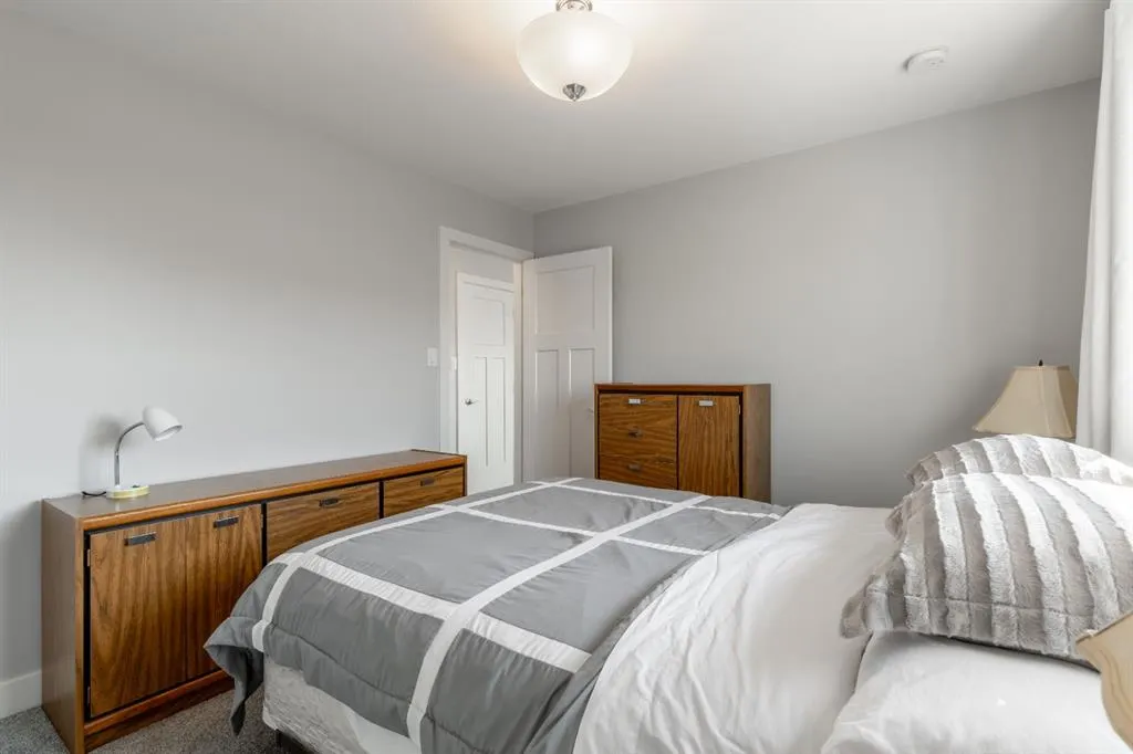 875 Miners Boulevard W